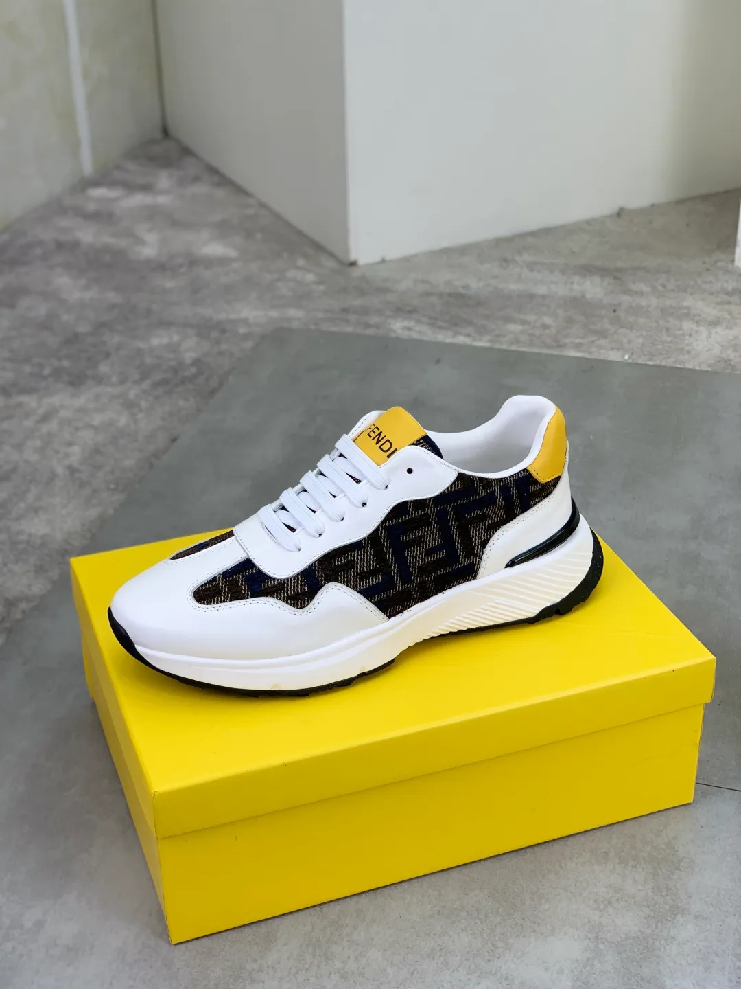 ​Men's shoes 💰P460 💰[New style] little monster 🆘 New FENDI (Fendi) new style 🕶️🕶️Simple routing effect, showing an elegant and cool driving shoe 🎬Using imported calfskin + first-layer pigskin lining🐂Excellent material🎬Detailed workmanship 🤗Comfortable foot feel➰➰. ​Pair it with any outfit to show your taste and temperament, low-key luxury ♻️Design ​simple and elegant ​noble and fashionable 🍃​Very loved and favored by trendy men 💓❤️size: 38-44 2️⃣colors available